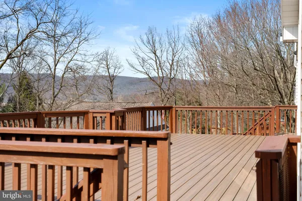 $599,900 | 11459 Valleywood Drive, Waynesboro, PA 17268