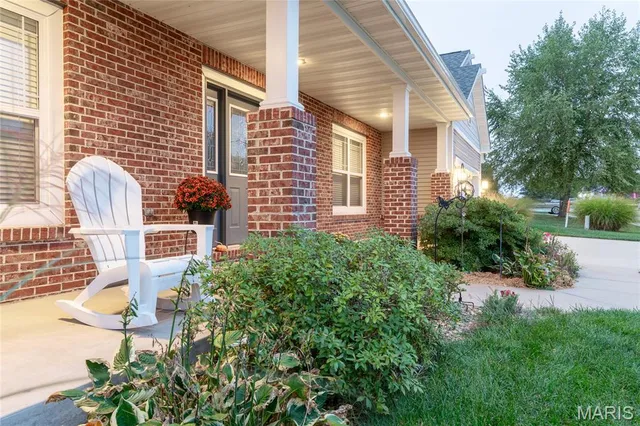 $450,000 | 625 Longfellow Drive, O'Fallon, IL 62269