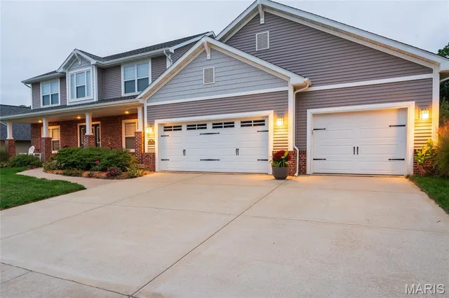 $450,000 | 625 Longfellow Drive, O'Fallon, IL 62269