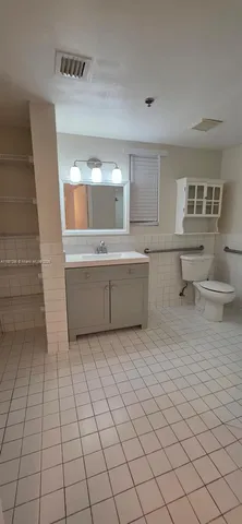 $2,100 | 55 East 4th Street, Unit 104, Hialeah, FL 33010