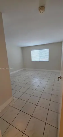 $2,100 | 55 East 4th Street, Unit 104, Hialeah, FL 33010