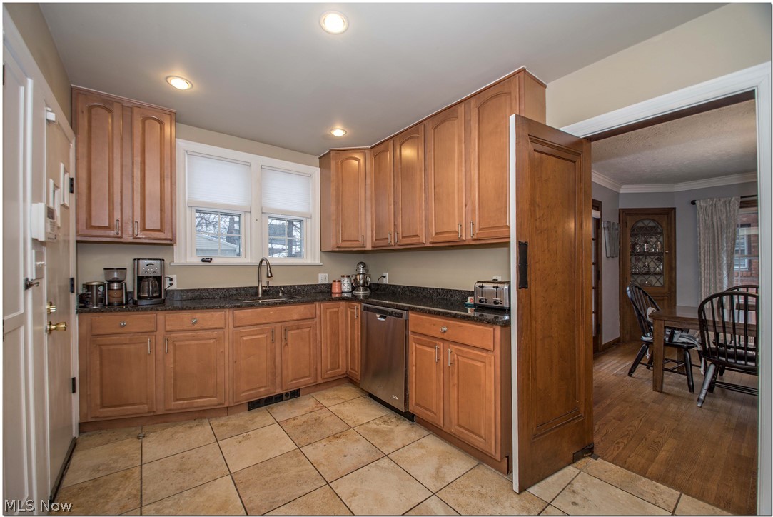 2600 Traymore Road Cleveland, OH 44118 - Photo 10 of 30 Gallery Image 10