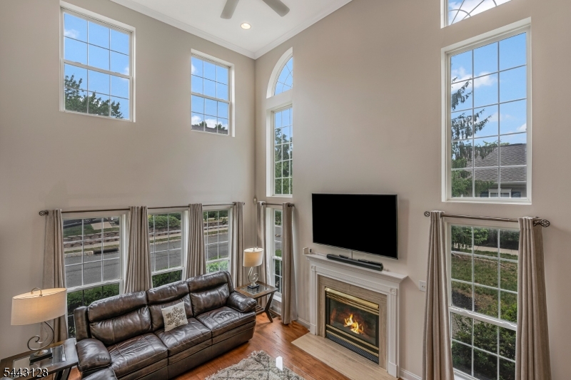 262 Marcia Way Bridgewater, NJ 08807 - Photo 5 of 40