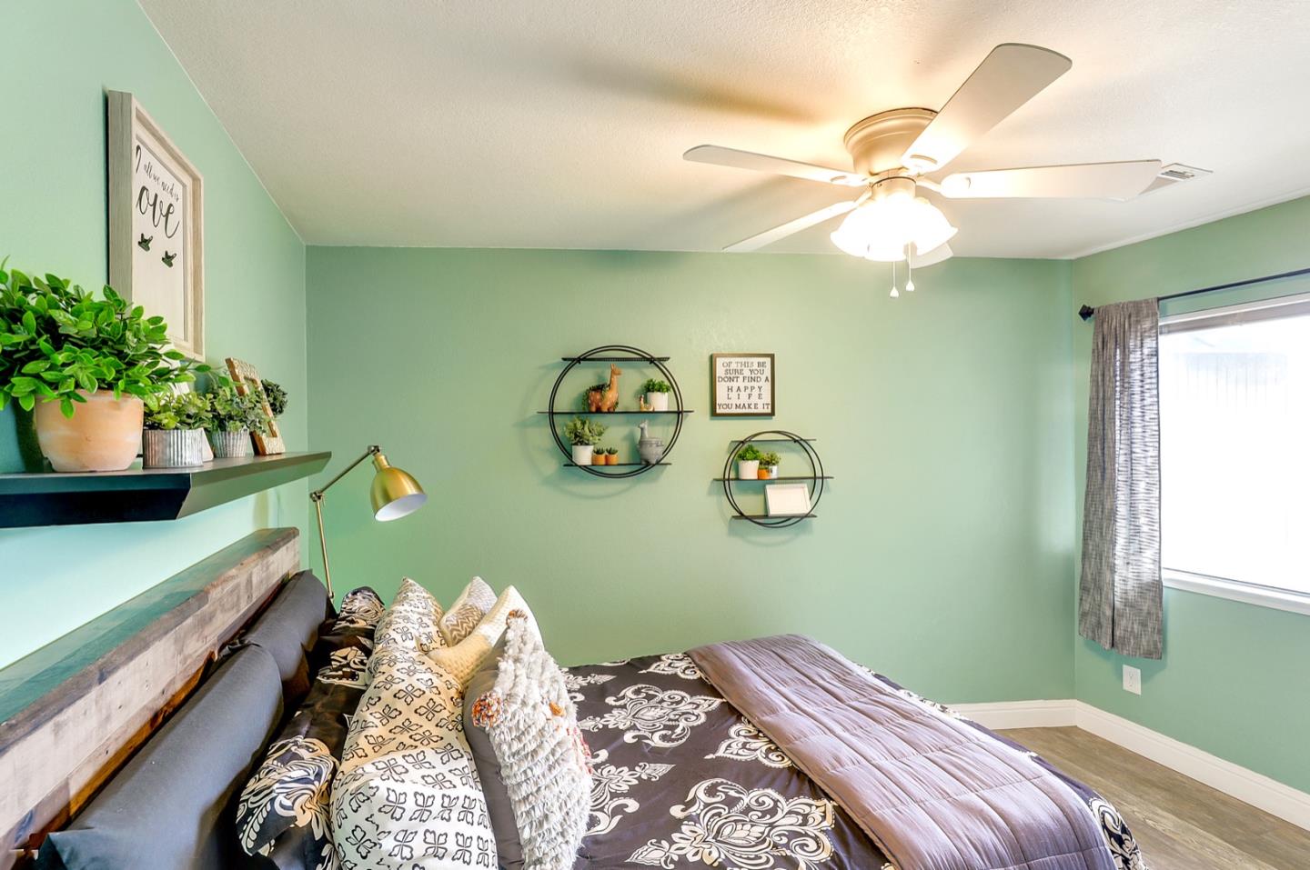 801 Nash Road, Unit I6 Hollister, CA 95023 - Photo 19 of 29 Gallery Image 19