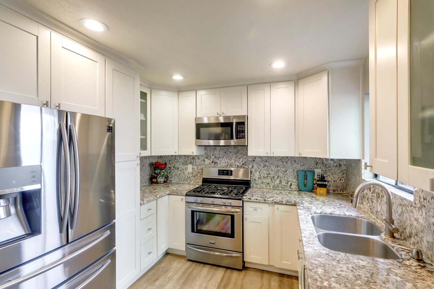 801 Nash Road, Unit I6 Hollister, CA 95023 - Photo 8 of 29 Gallery Image 8