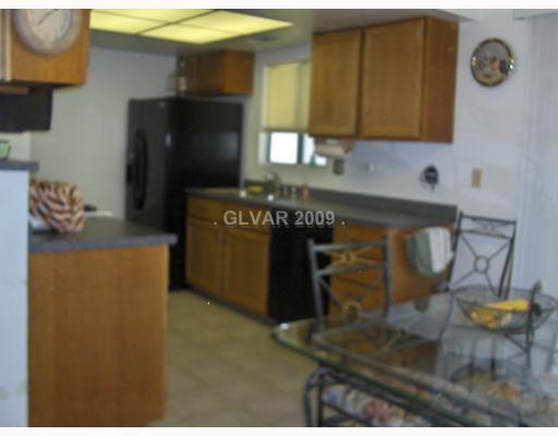 404 East Rolly Street Henderson, NV 89011 - Photo 3 of 10 Kitchen.