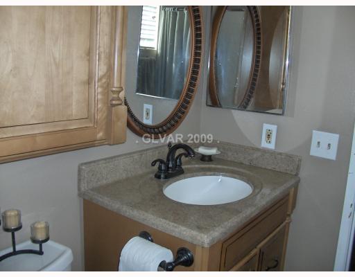 404 East Rolly Street Henderson, NV 89011 - Photo 6 of 10 Master Bath/Spa.