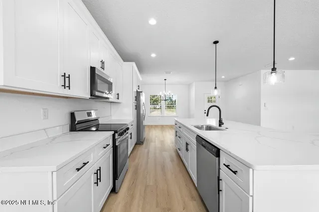 $550,000 | 10993 North Runway Circle, Glen St. Mary, FL 32040