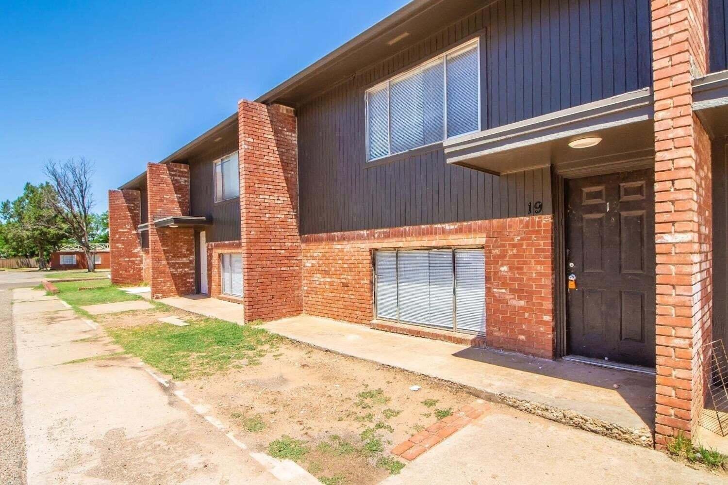1303 65th Street Lubbock, TX 79412 - Photo 2 of 11