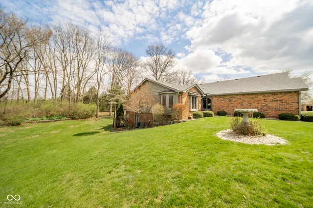 $349,900 | 206 Somerville Road, Anderson, IN 46011