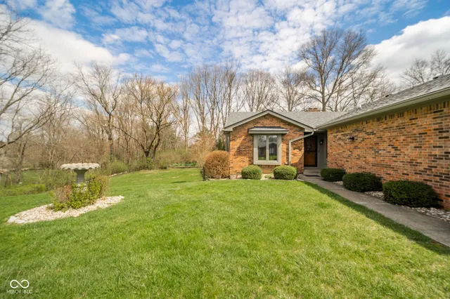 $349,900 | 206 Somerville Road, Anderson, IN 46011