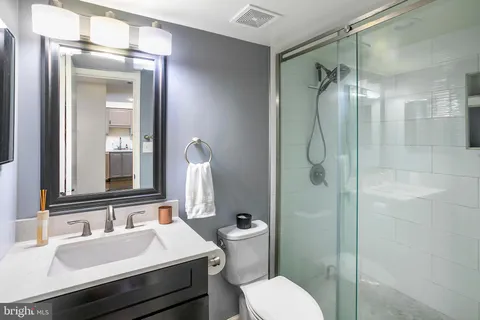 $424,999 | 1001 North Randolph Street, Unit 1020, Arlington, VA 22201