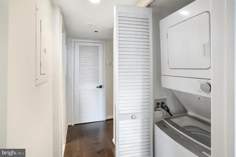 $424,999 | 1001 North Randolph Street, Unit 1020, Arlington, VA 22201