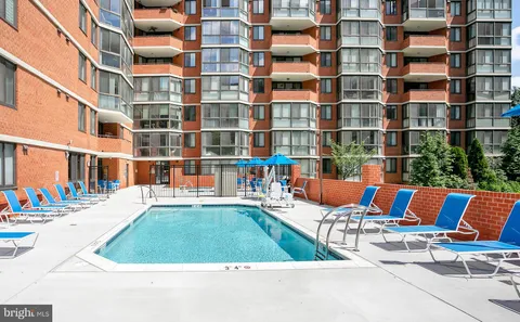 $424,999 | 1001 North Randolph Street, Unit 1020, Arlington, VA 22201