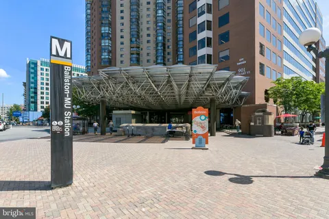 $424,999 | 1001 North Randolph Street, Unit 1020, Arlington, VA 22201