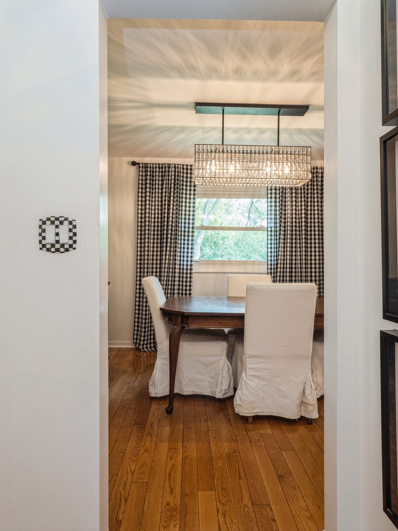 125 South Deerpath Road Barrington, IL 60010 - Photo 7 of 32 Gallery Image 7
