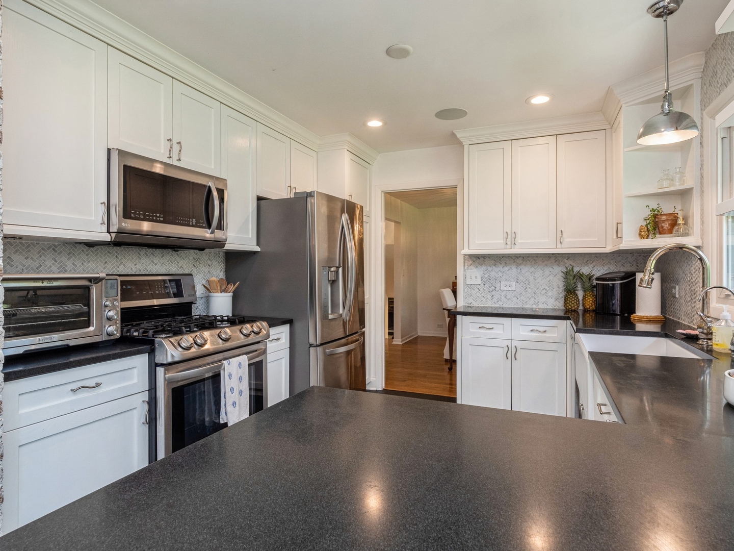 125 South Deerpath Road Barrington, IL 60010 - Photo 8 of 32 Gallery Image 8