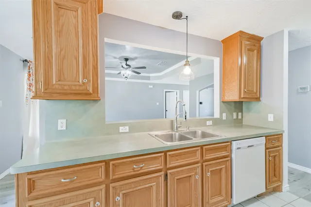 $259,993 | 1106 Jefferson Avenue, Cleveland, TX 77327