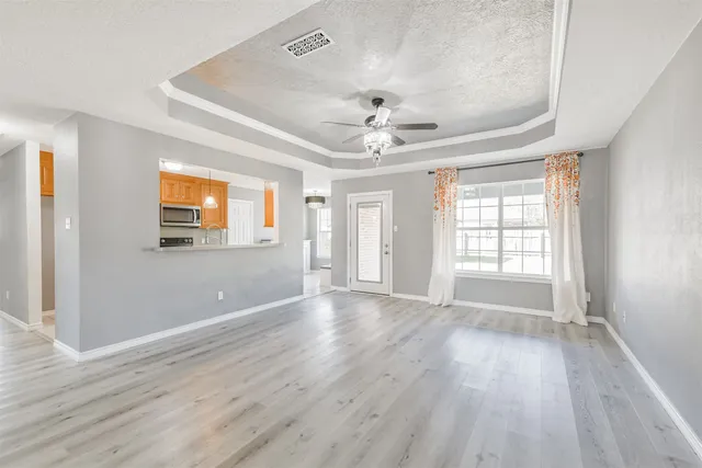 $259,993 | 1106 Jefferson Avenue, Cleveland, TX 77327