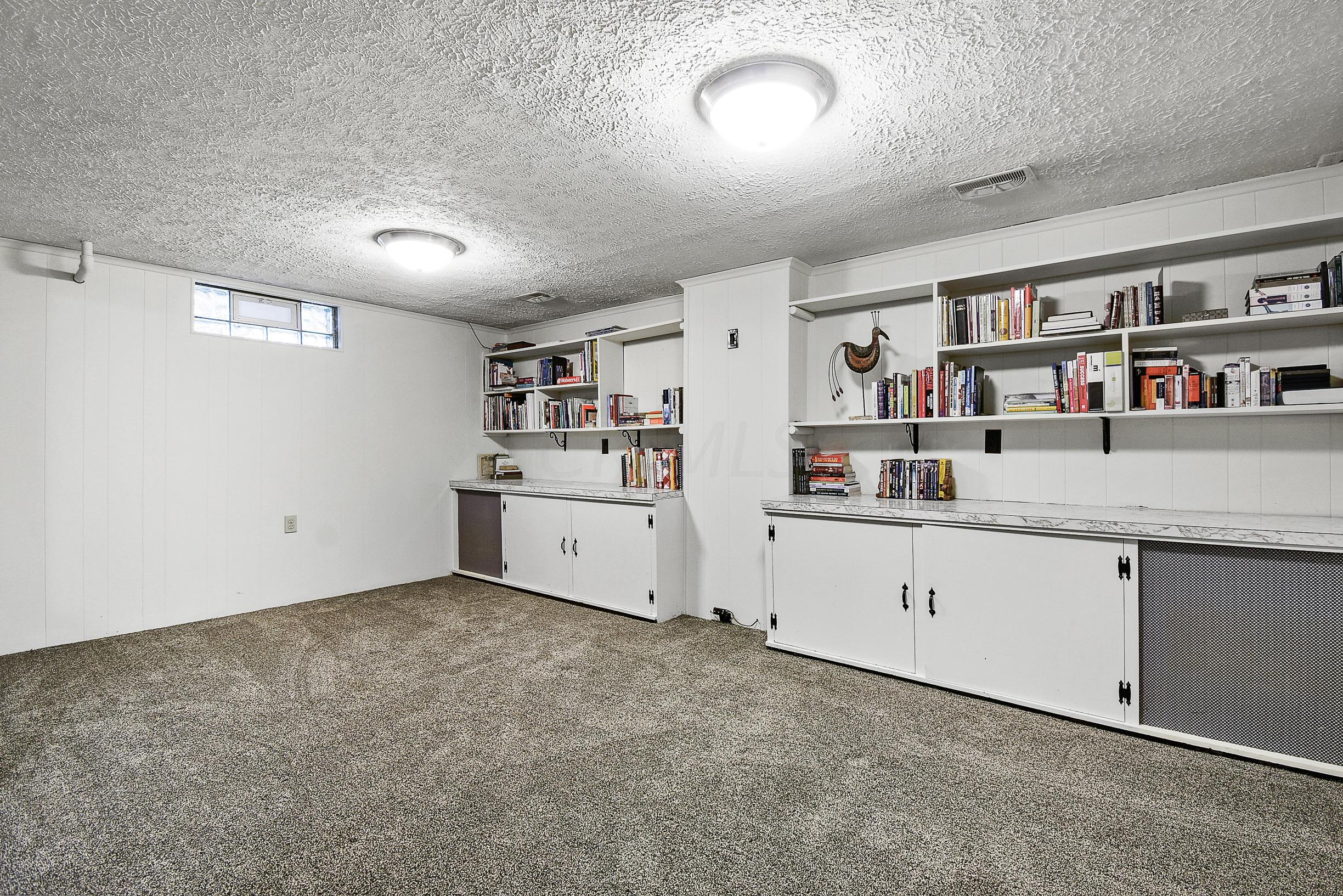 480 Bernhard Road Columbus, OH 43213 - Photo 22 of 33