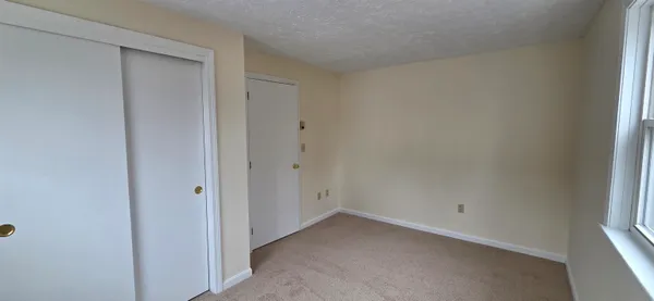 $2,100 | 35 Westland Avenue, Manchester, NH 03103