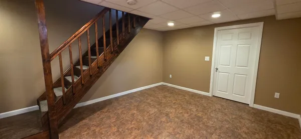 $2,100 | 35 Westland Avenue, Manchester, NH 03103