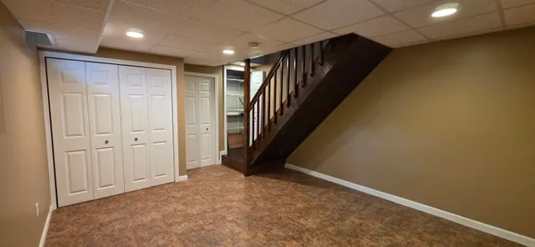 $2,100 | 35 Westland Avenue, Manchester, NH 03103