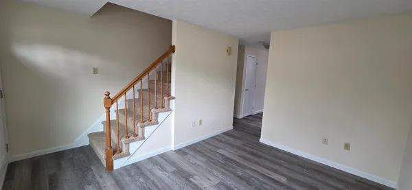 $2,100 | 35 Westland Avenue, Manchester, NH 03103