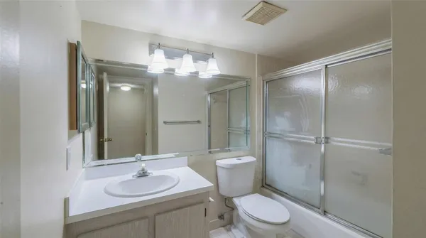 $1,595 | 222 Pine High Occupancy Vehicle Circle, Unit B2, Greenacres, FL 33463