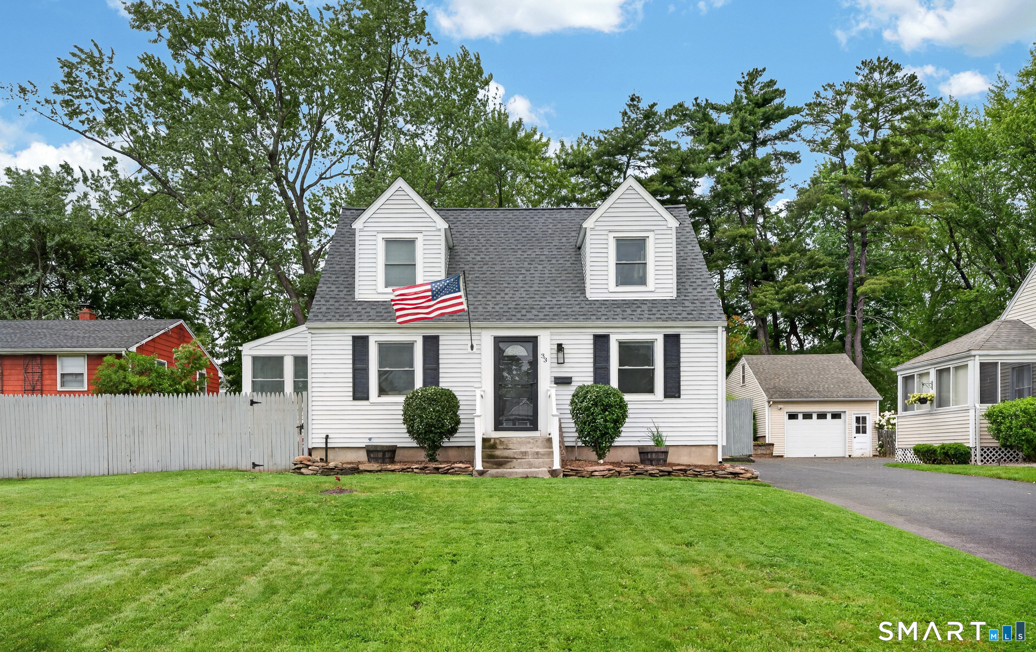 33 Sinclair Street Windsor, CT 06095 - Photo 1 of 27 Front of the house.
