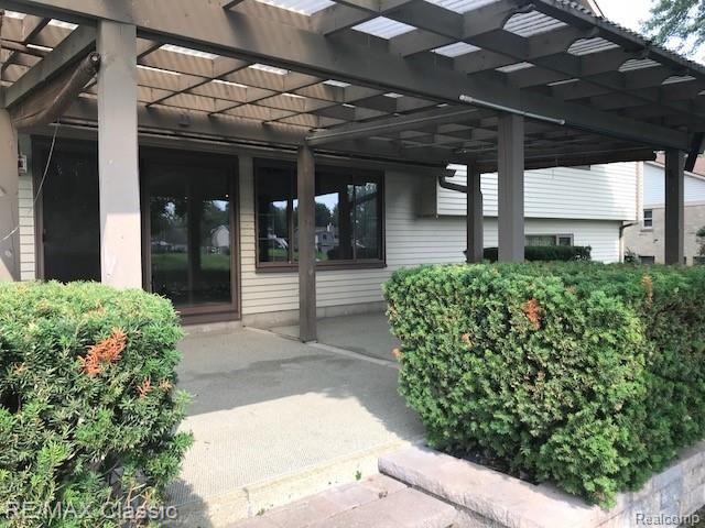 40645 Village Wood Road Novi, MI 48375 - Photo 5 of 31