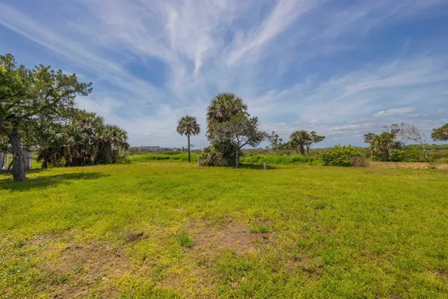 a view of an outdoor space and a yard