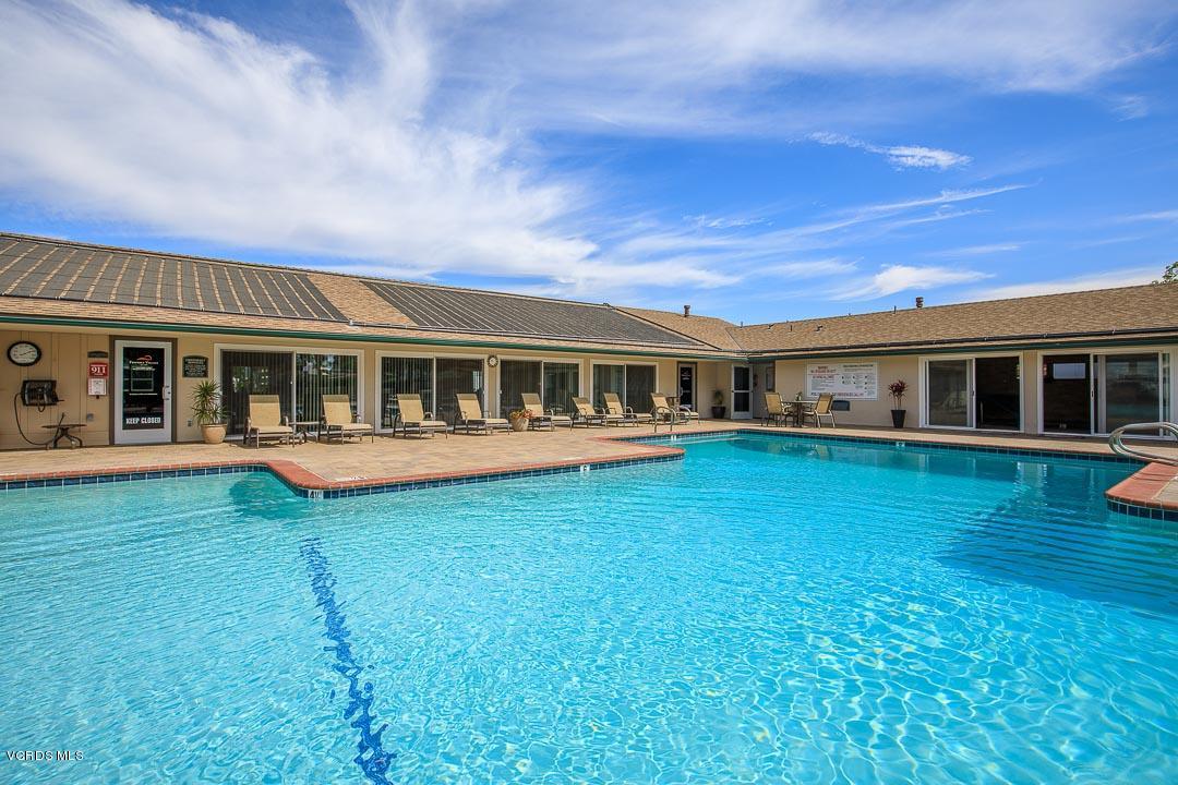 195 Tierra Rejada Road, Unit 21 Simi Valley, CA 93065 - Photo 6 of 32 195 Tierra Rejada Road, Spc. 21 -30