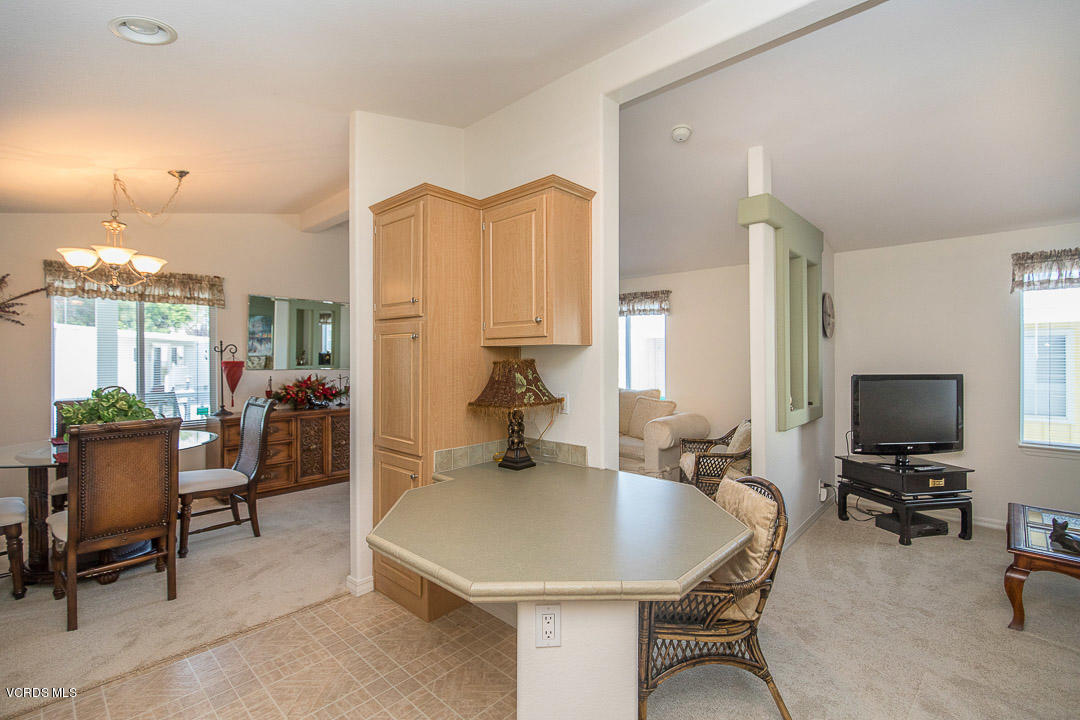 195 Tierra Rejada Road, Unit 21 Simi Valley, CA 93065 - Photo 10 of 32 195 Tierra Rejada Road, Spc. 21 -13