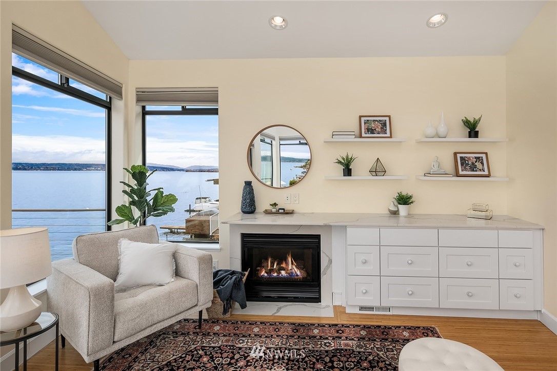 10718 Riviera Place Northeast Seattle, WA 98125 - Photo 13 of 29 Gallery Image 13