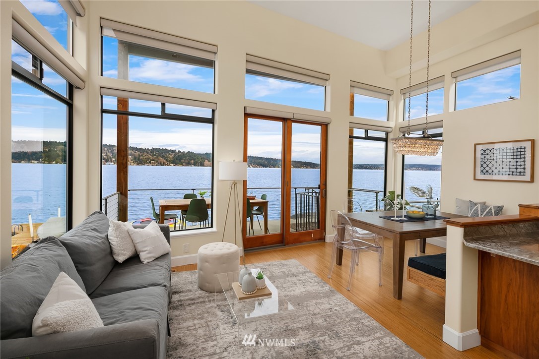 10718 Riviera Place Northeast Seattle, WA 98125 - Photo 3 of 29 Gallery Image 3