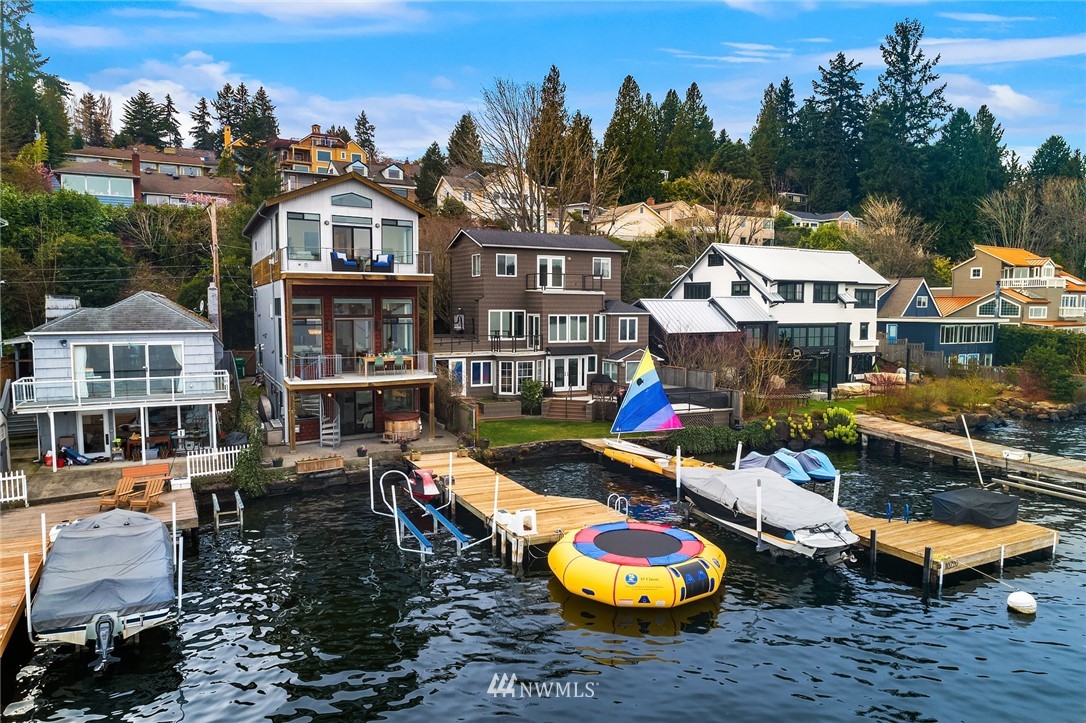 10718 Riviera Place Northeast Seattle, WA 98125 - Photo 28 of 29 Gallery Image 28