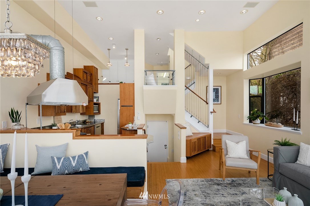 10718 Riviera Place Northeast Seattle, WA 98125 - Photo 7 of 29 Gallery Image 7