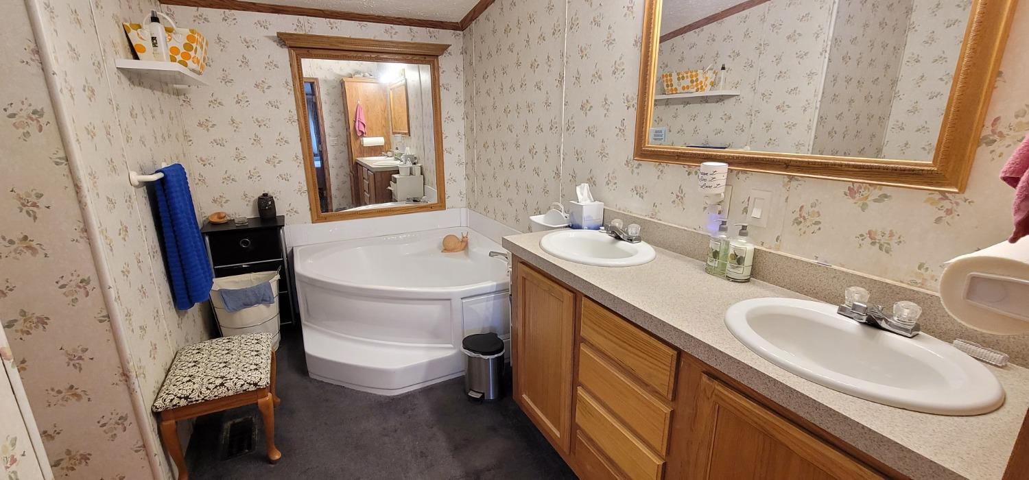 10256 Haubrock Road Sunman, IN 47041 - Photo 9 of 27
