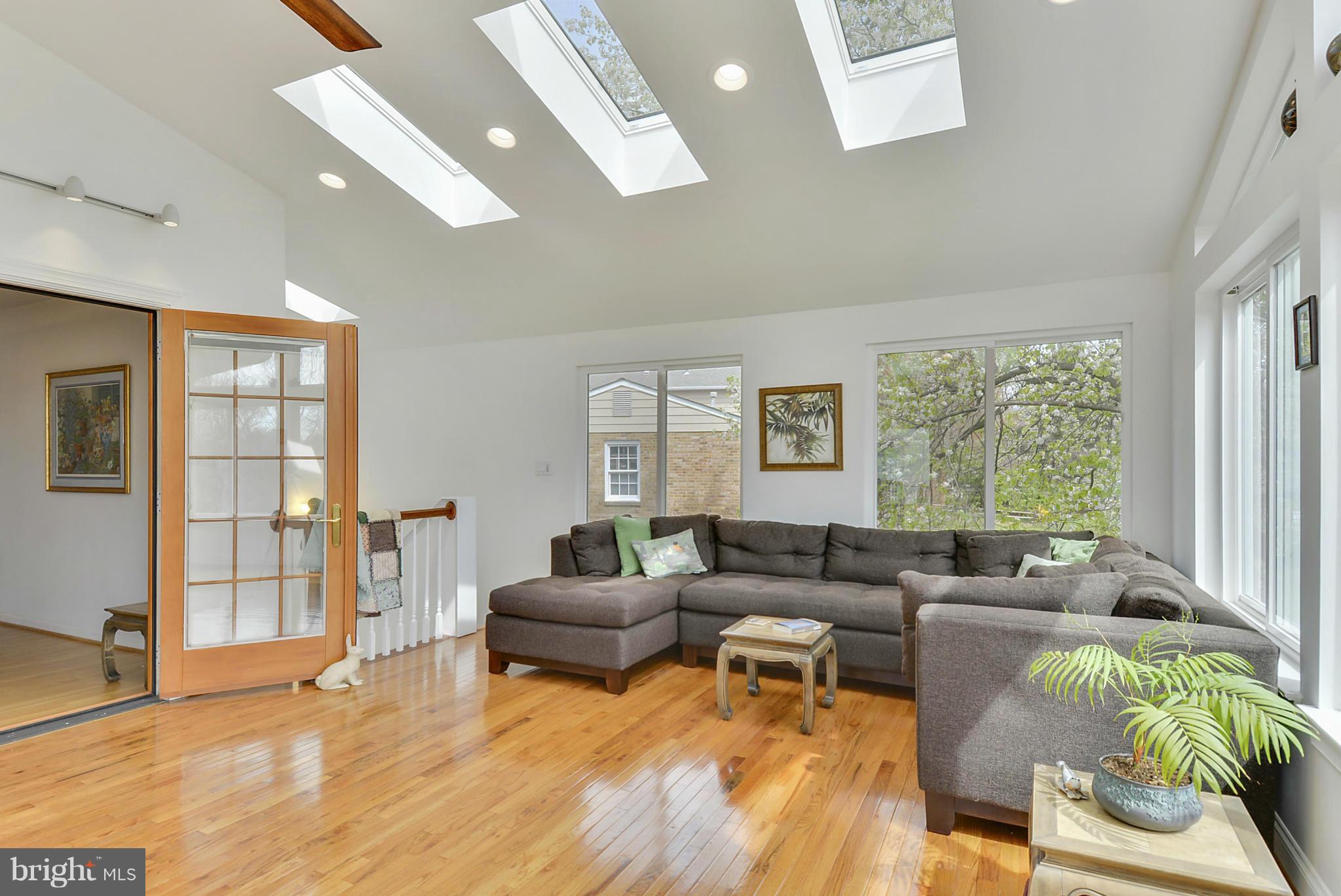 15429 Tindlay Street Silver Spring, MD 20905 - Photo 12 of 30 Interior (General)