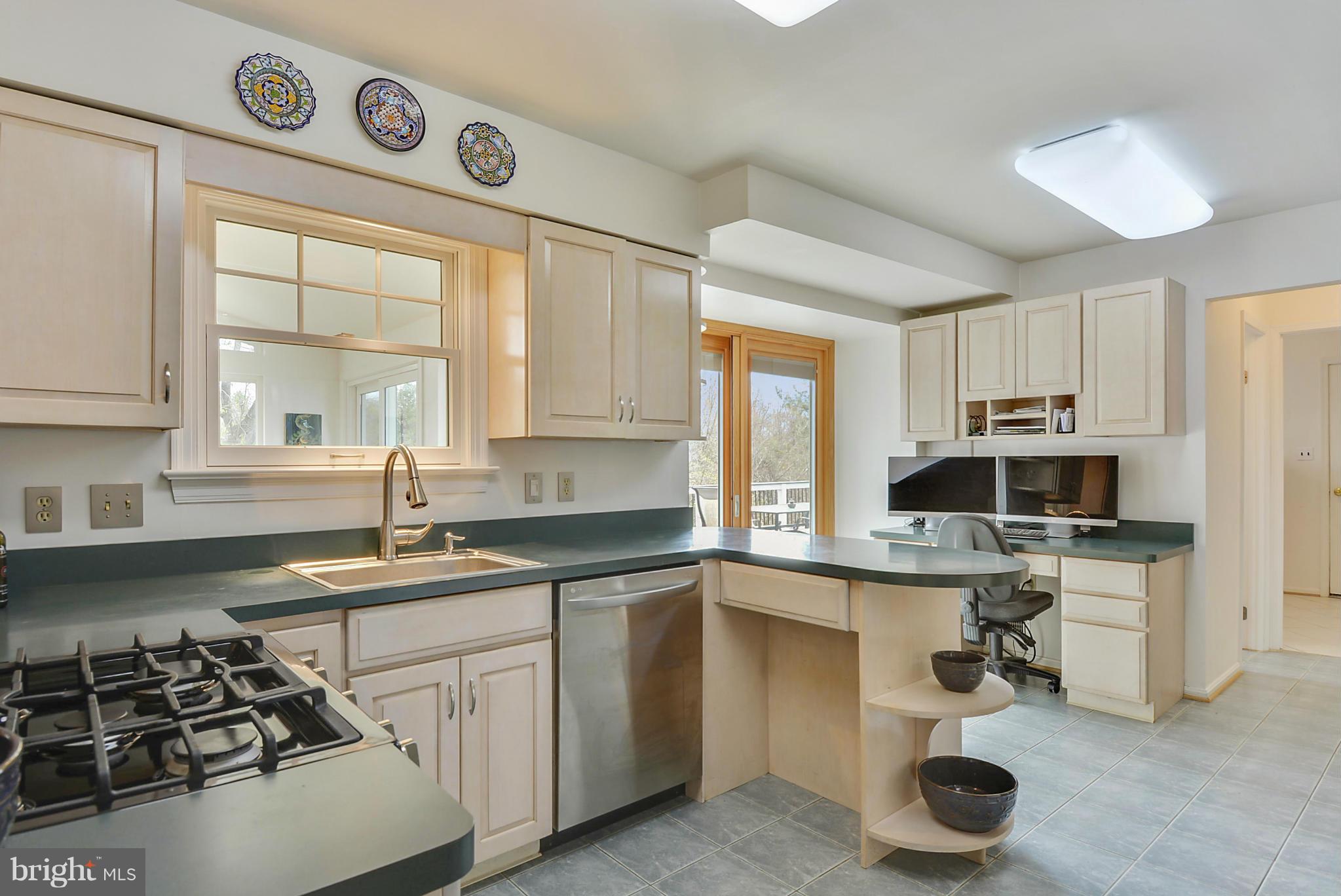 15429 Tindlay Street Silver Spring, MD 20905 - Photo 9 of 30 Kitchen