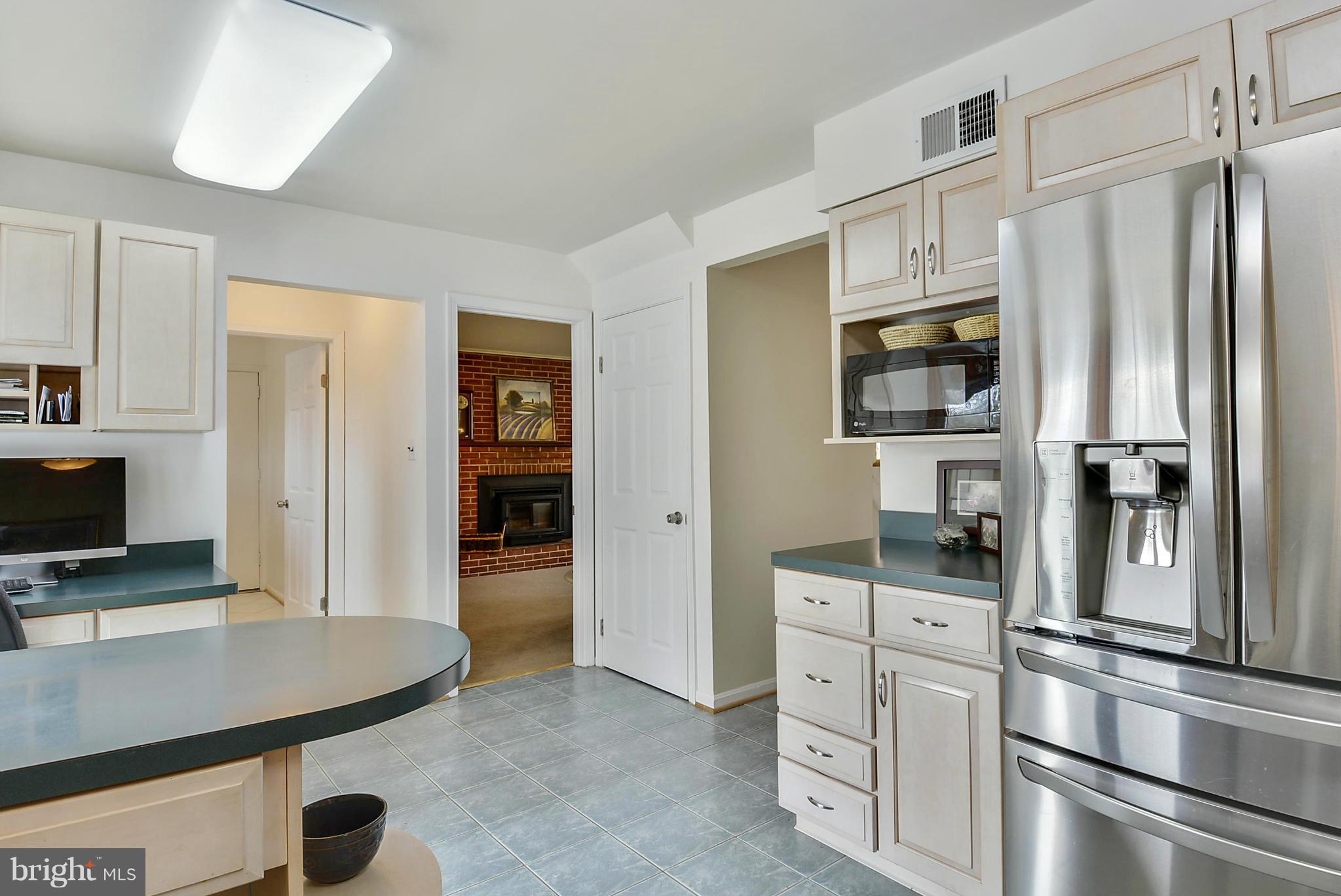 15429 Tindlay Street Silver Spring, MD 20905 - Photo 10 of 30 Kitchen