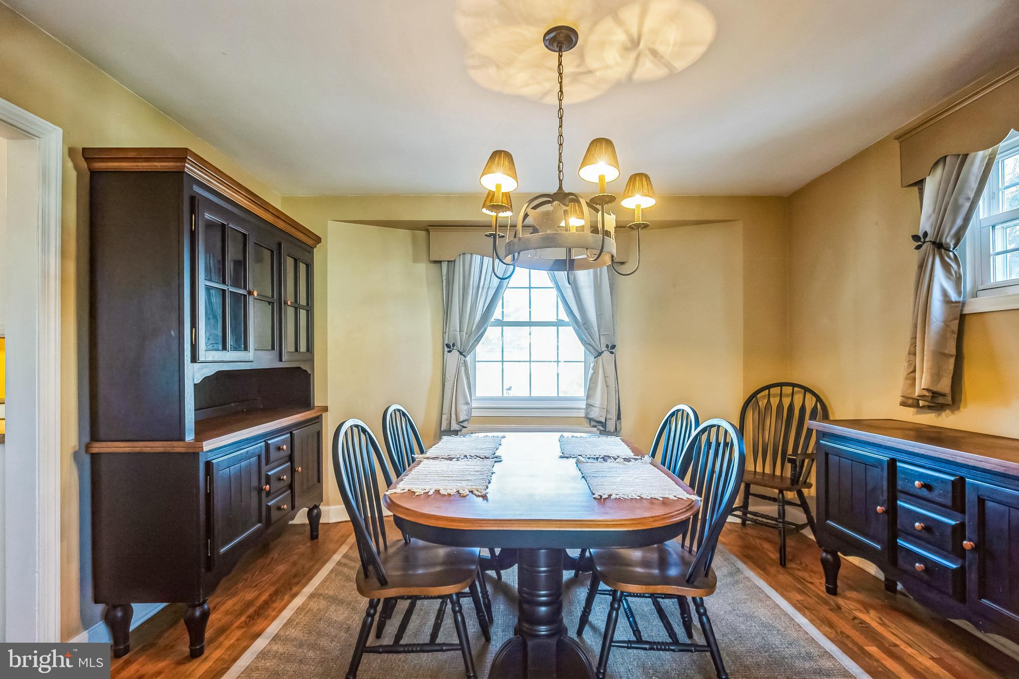 27 Medbury Road Wallingford, PA 19086 - Photo 7 of 36 Dining Room