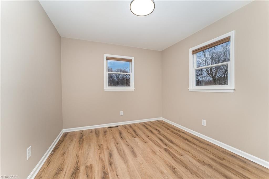 4353 Valley View Road Thomasville, NC 27360 - Photo 23 of 37