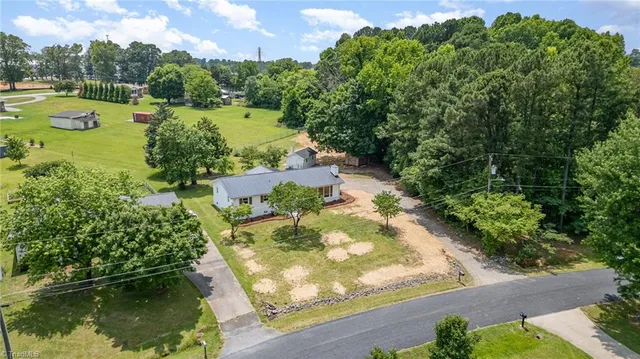 $269,000 | 4353 Valley View Road, Thomasville, NC 27360