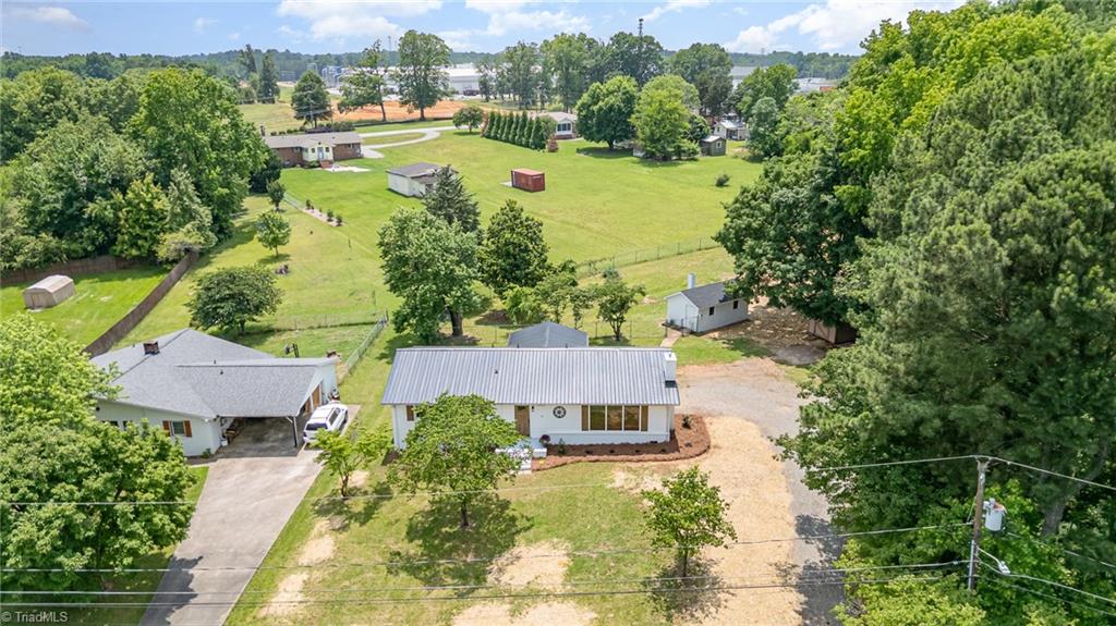 4353 Valley View Road Thomasville, NC 27360 - Photo 35 of 37