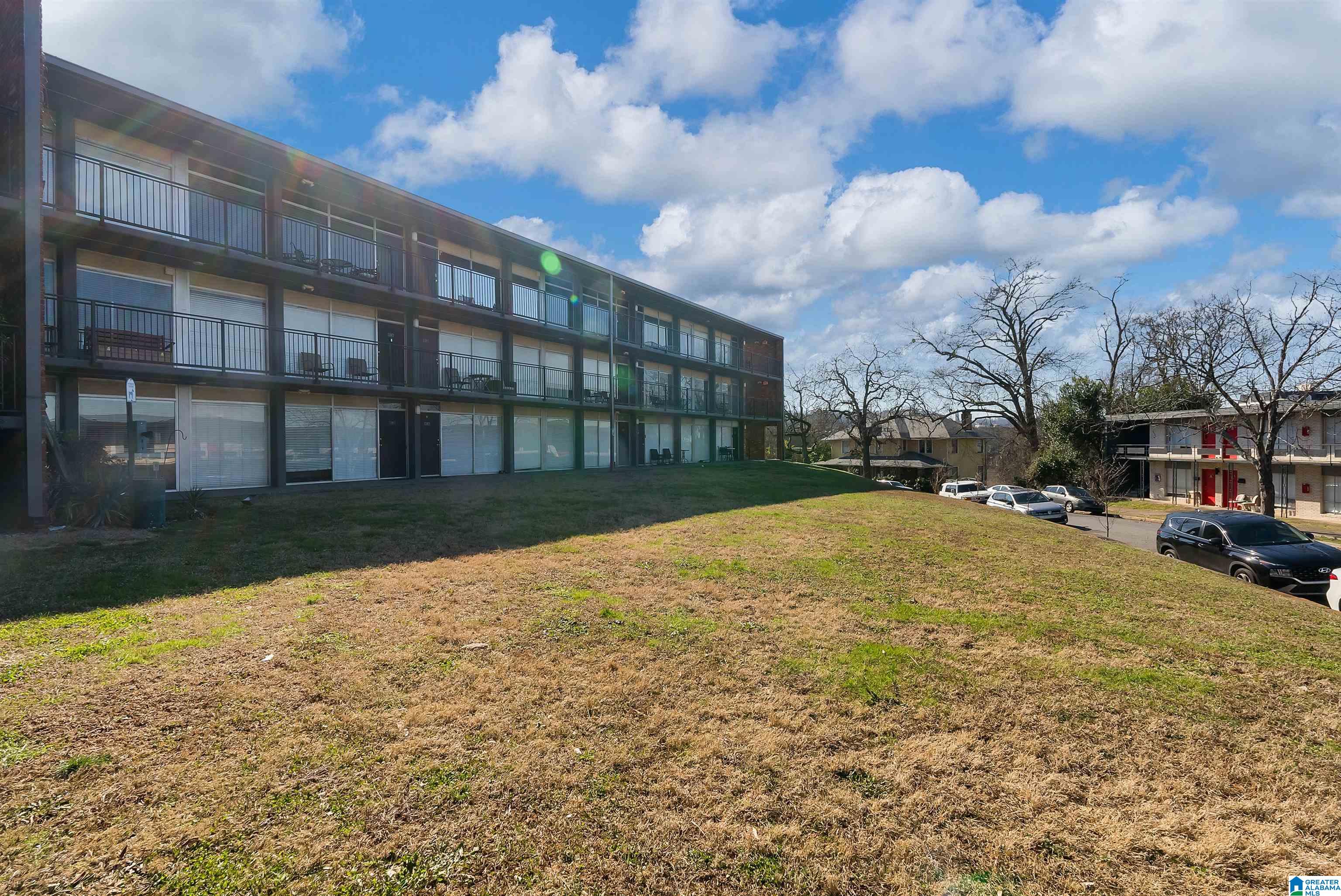 2990 Rhodes Circle South, Unit 215 Birmingham, AL 35205 - Photo 14 of 22