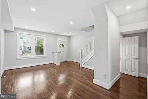 $725,000 | 2320 North Capitol Street Northwest, Washington, DC 20002
