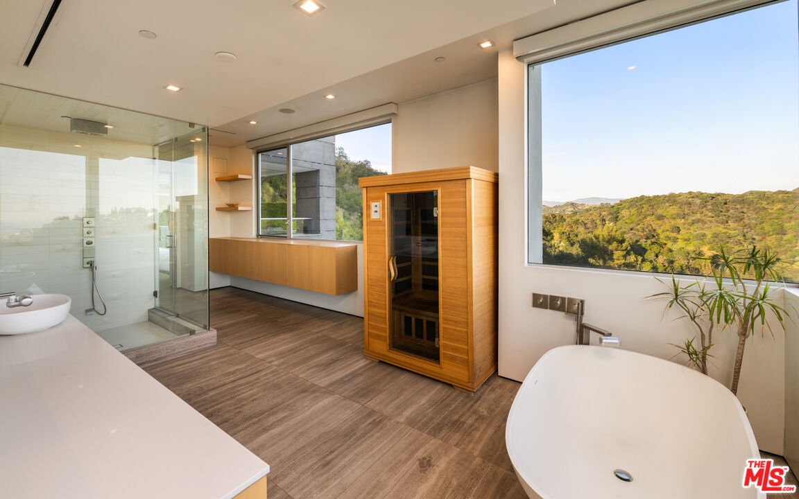 1740 Bel Air Road Los Angeles, CA 90077 - Photo 23 of 51