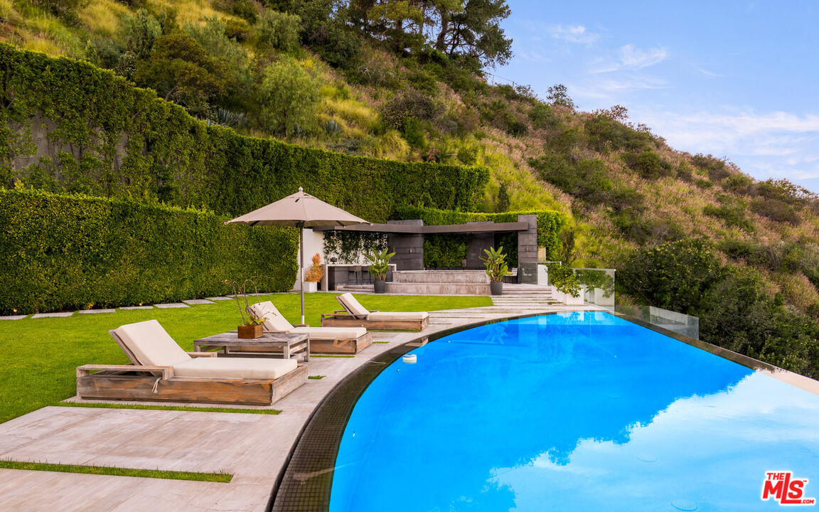 1740 Bel Air Road Los Angeles, CA 90077 - Photo 36 of 51